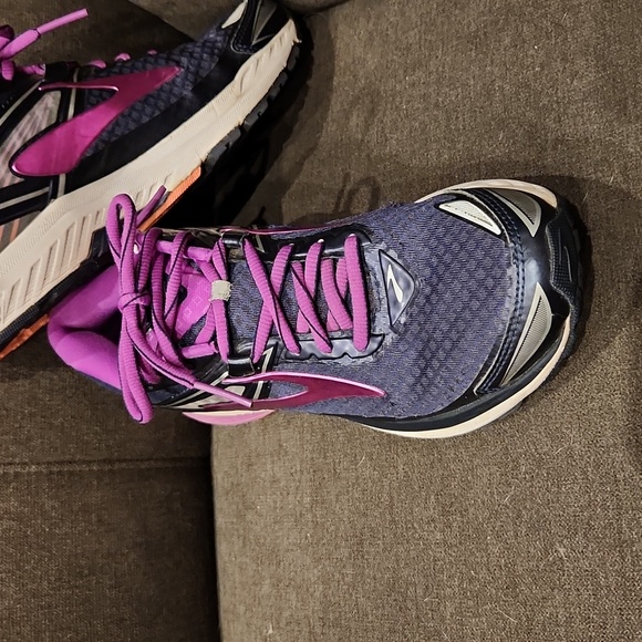 Brooks Ravenna 8 Womens running shoes size 8 - Picture 2 of 11